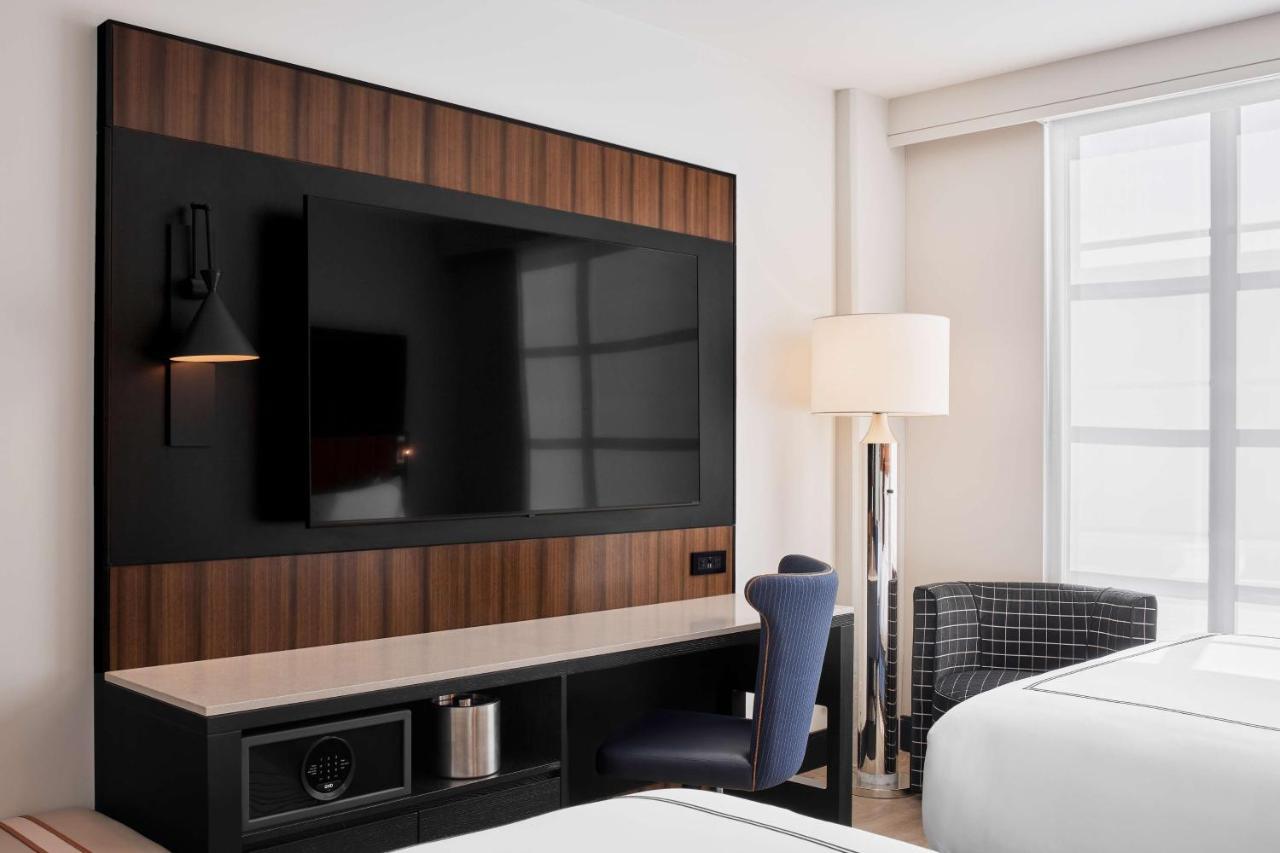 The Godfrey Detroit, Curio Collection By Hilton Hotel Eksteriør billede