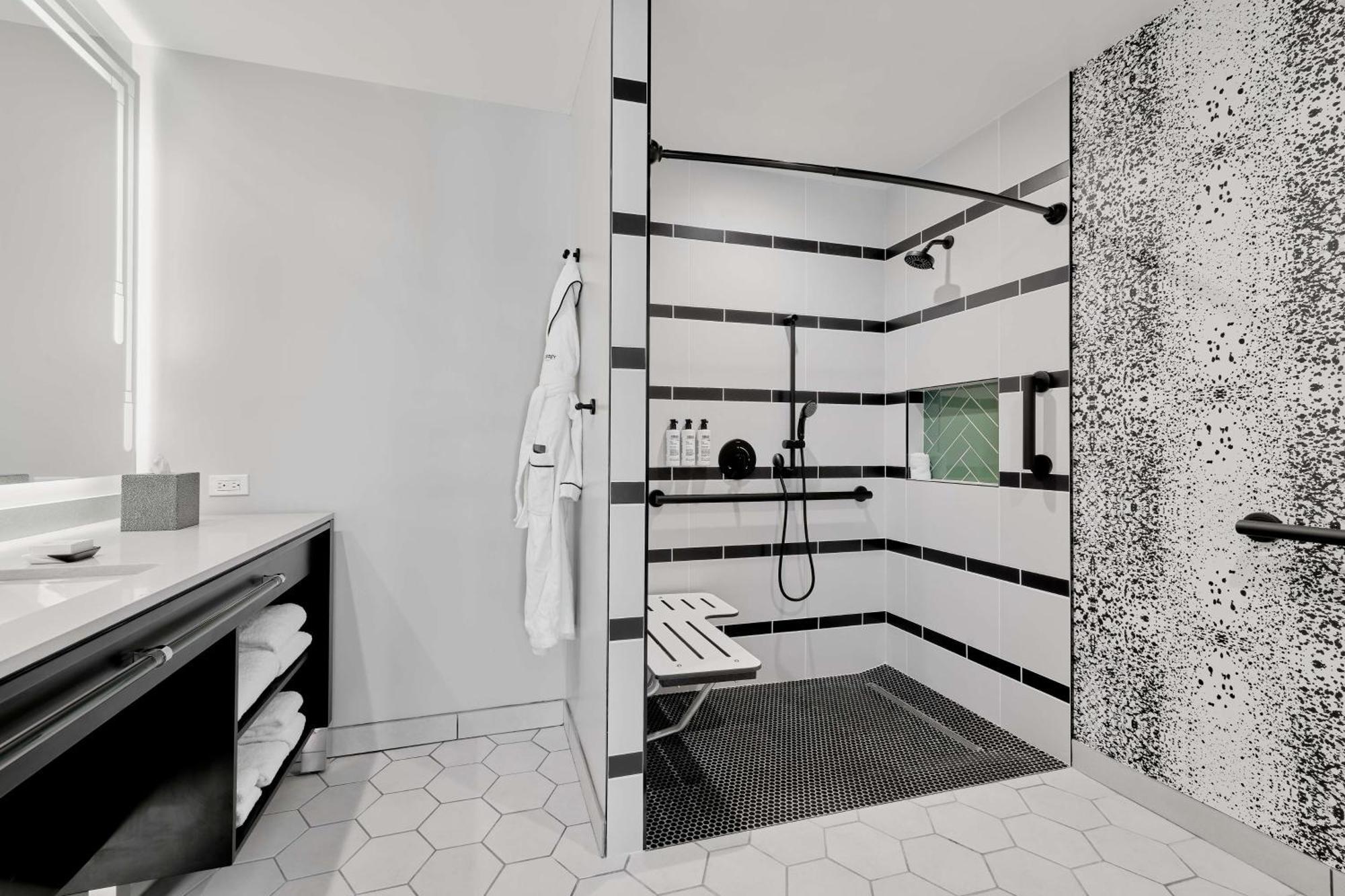 The Godfrey Detroit, Curio Collection By Hilton Hotel Eksteriør billede